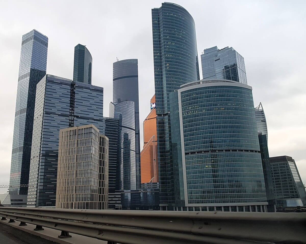 Офисы от 950 до 1100 кв.м. в аренду и продажу в Москве и Московской области